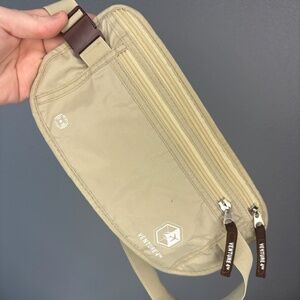 Venture 4th Tan Travel Waistpack Anti-Theft RFID Stop